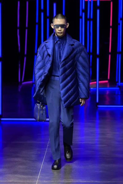 Look 45